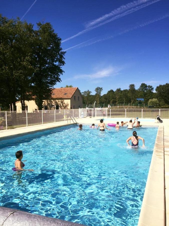 فندق Saint-Sauveur في  Camping Les Petites Minaudieres المظهر الخارجي الصورة