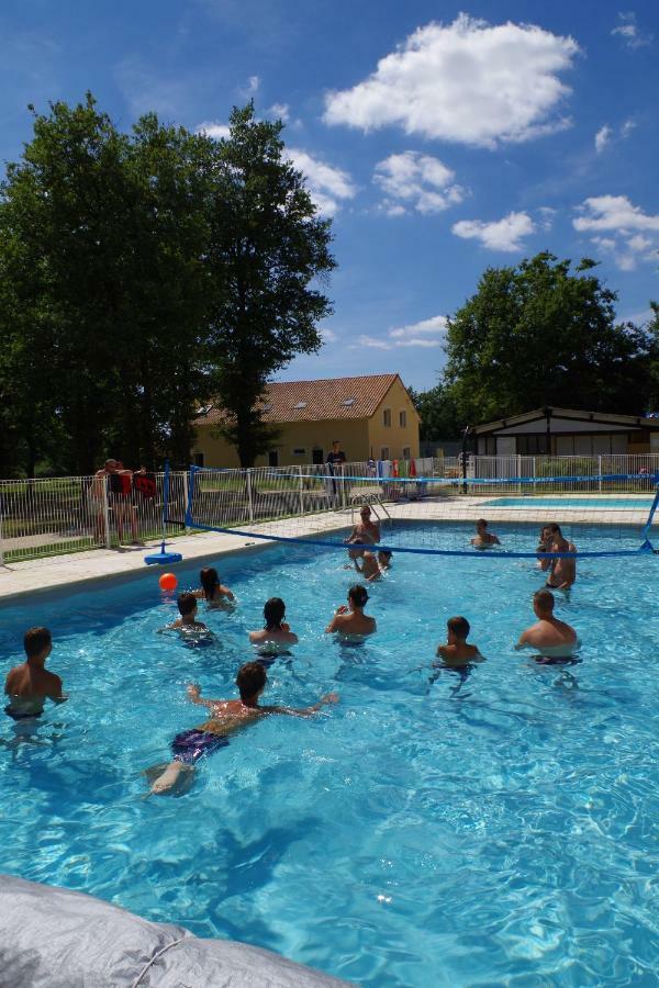فندق Saint-Sauveur في  Camping Les Petites Minaudieres المظهر الخارجي الصورة